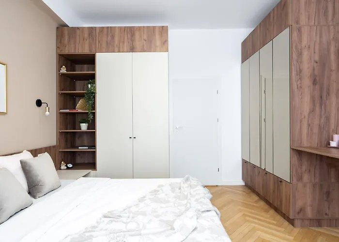 Old Town Bucharest, Luxury 2 Bedrooms Apartment