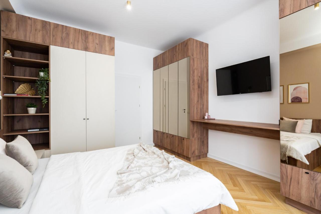 Old Town Bucharest, Luxury 2 Bedrooms * Bucarest