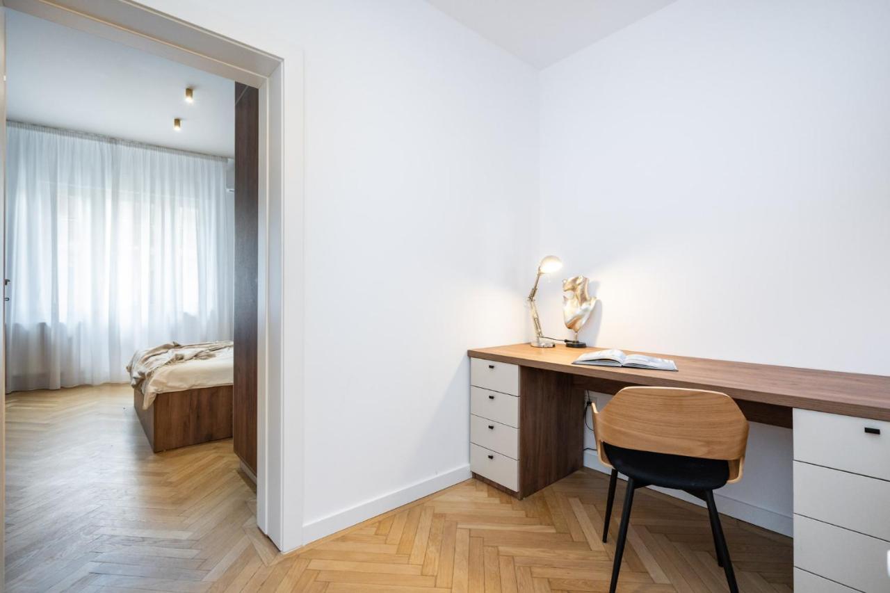 Old Town Bucharest, Luxury 2 Bedrooms Apartment *
