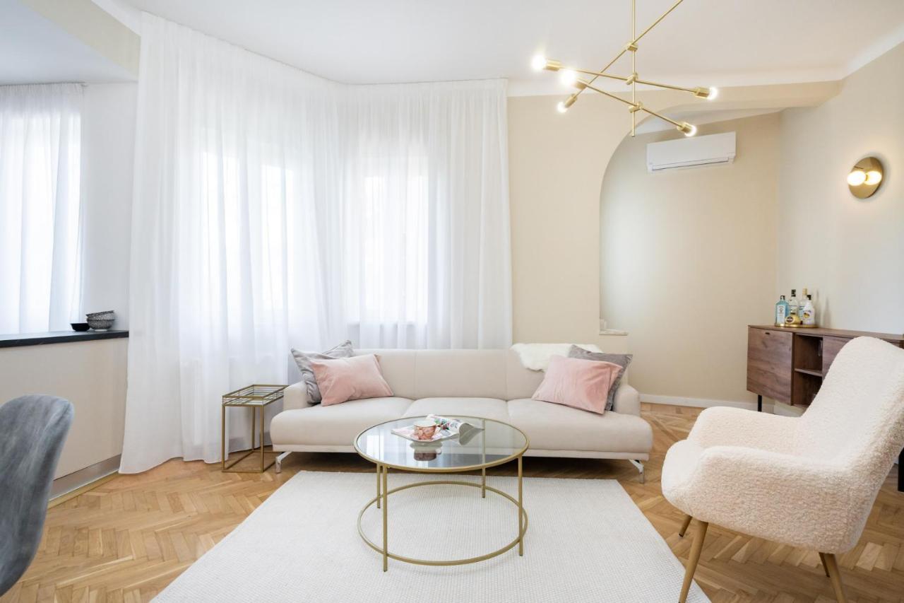 Old Town Bucharest, Luxury 2 Bedrooms *
