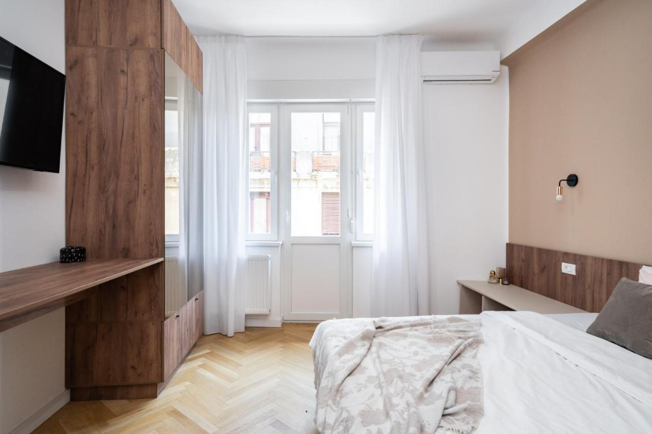Old Town Bucharest, Luxury 2 Bedrooms * Bukarest