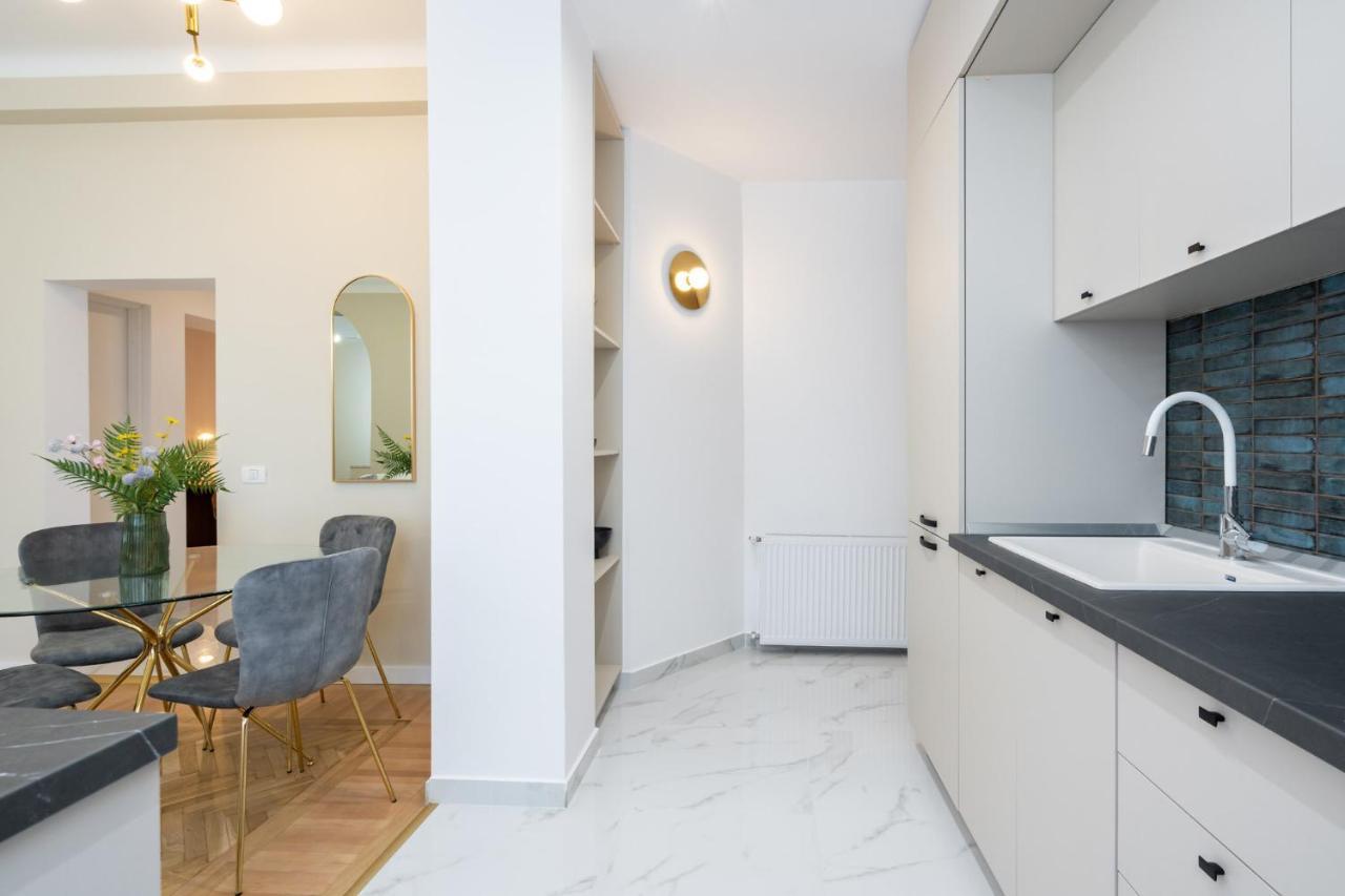 Old Town Bucharest, Luxury 2 Bedrooms