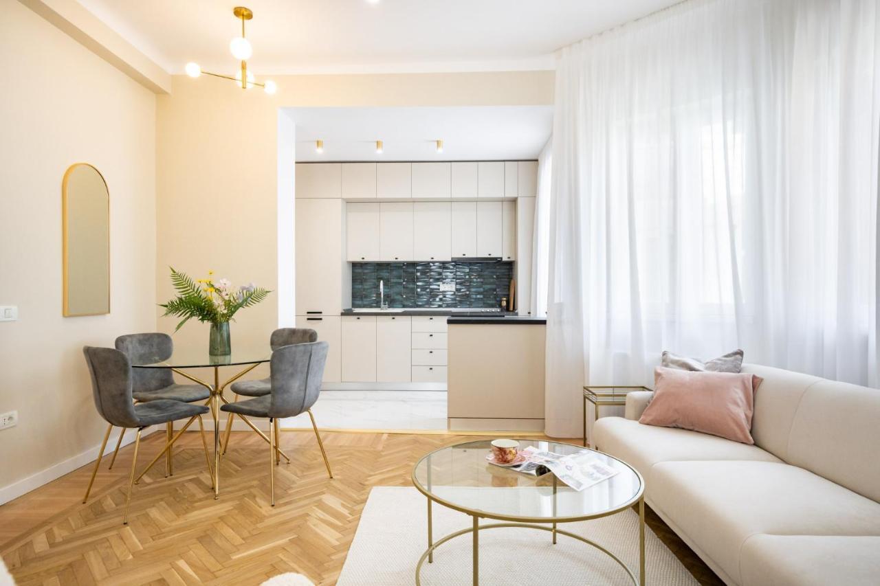 Old Town Bucharest, Luxury 2 Bedrooms *